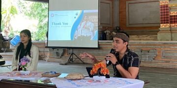 I Gede Sulastrawan (kanan), Ketua Aliansi Mahasiswa Bali Jakarta.