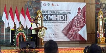 Ketua Umum PP KMHDI saat memberikan sambutan dalam Pembukaan Diklat Kewirausahaan Nasional 2025