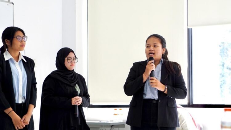 Dhila, Sekretaris PC KMHDI Bogor